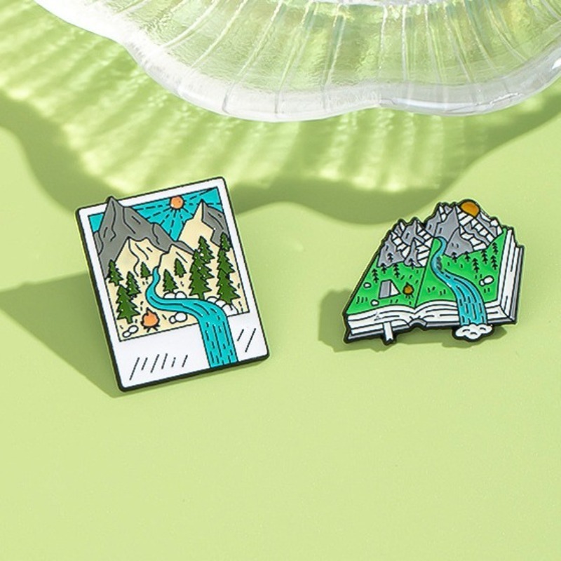 Adventure-Themed Enamel Pins:  - đánh giá và giá Outdoor Adventure Friends