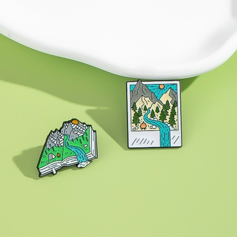 Adventure-Themed Enamel Pins:  - đánh giá và giá Outdoor Adventure Friends