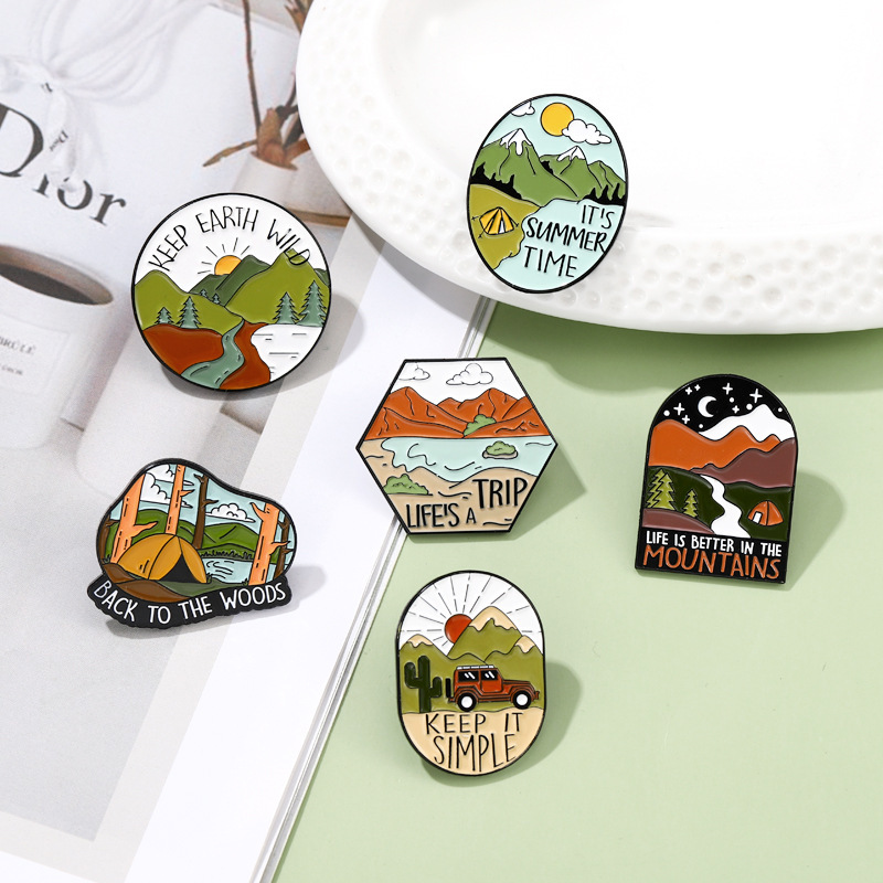 Outdoor Adventure Enamel Pins  - đánh giá và giá Outdoor Adventure Friends