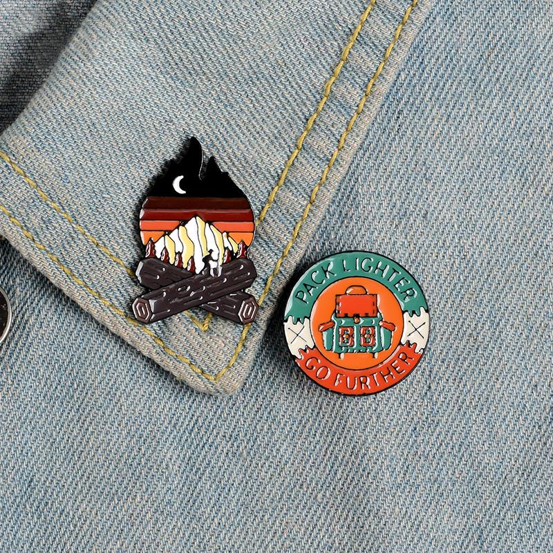 Outdoors Bonfire Enamel Pin Cu - đánh giá và giá Outdoor Adventure Friends