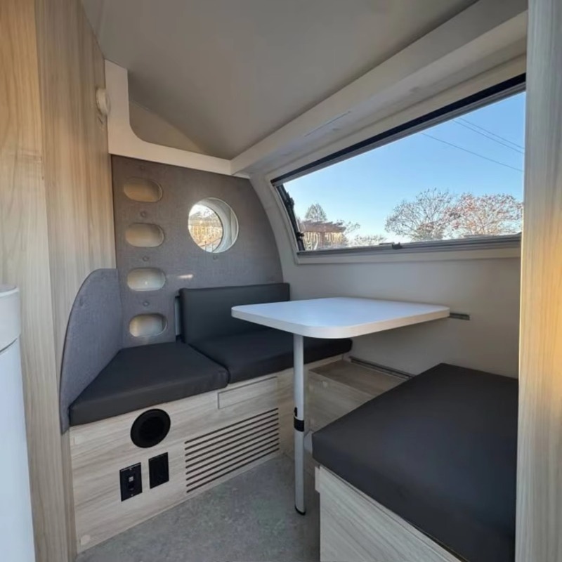 Custom Camper Van Travel Trail - đánh giá và giá Outdoor Adventure Vehicles