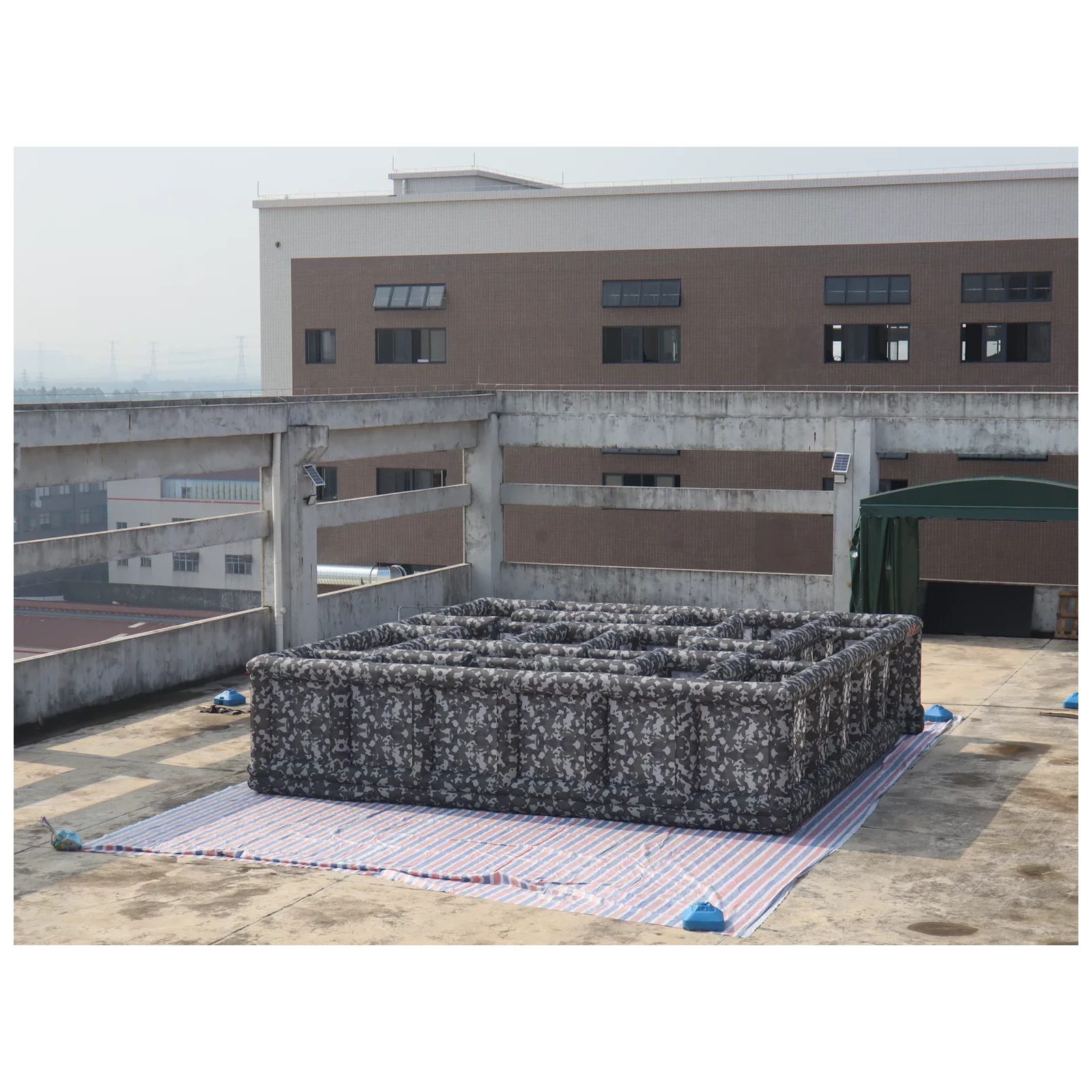 Mê cung bơm hơi mở rộng màu xá - đánh giá và giá Outdoor Adventure Kids Party